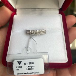 K18 Japan white gold half eternity baguette ring